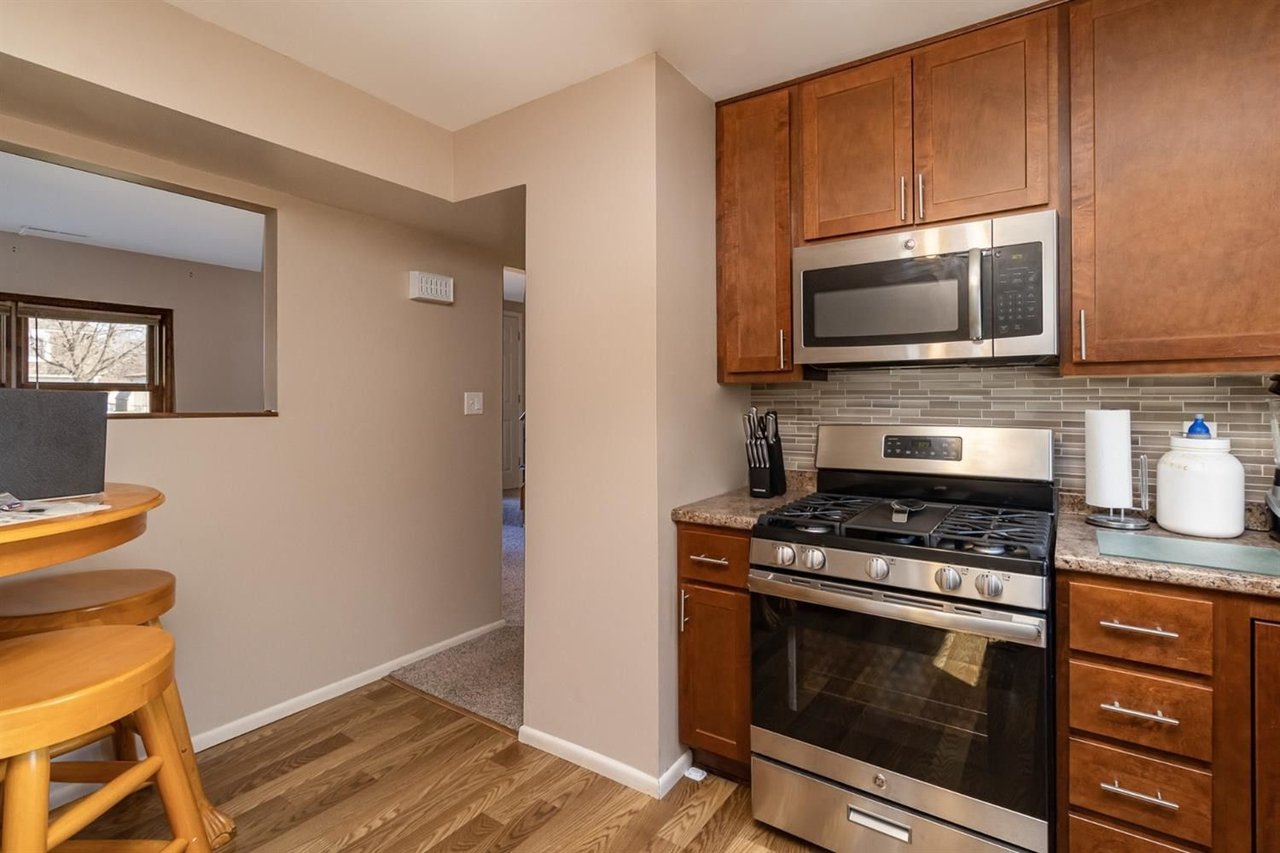 618-622 N Shelby Pl, Hobart, IN