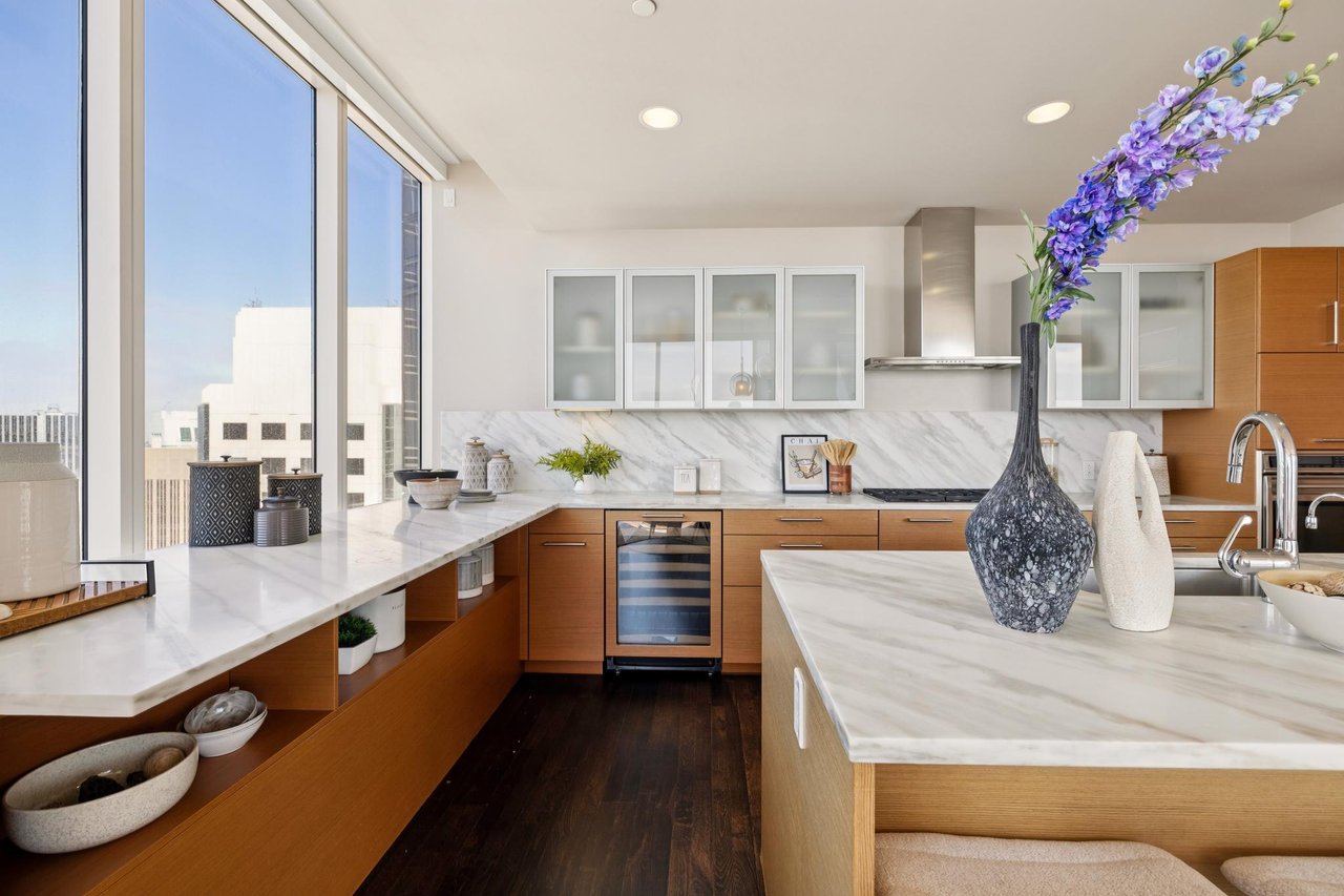 301 Mission St #56D
