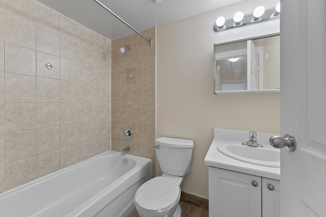 10330 Yonge Street W 707