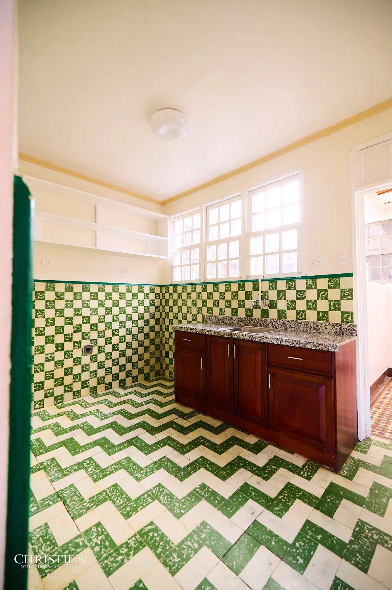 Edificio Jiménez- A Timeless Architectural Gem in Historic San José