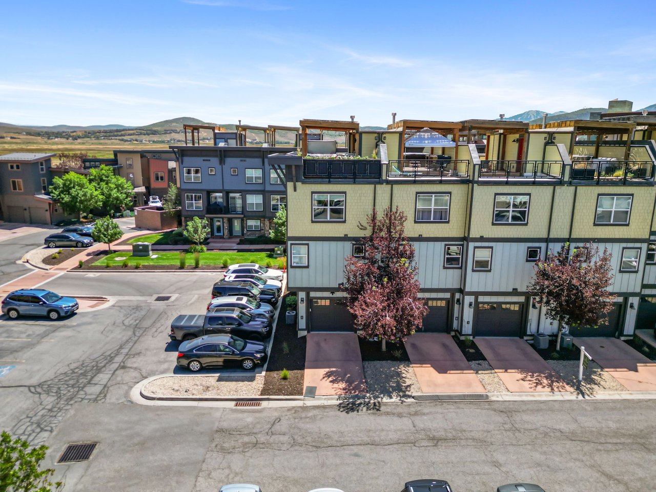 1370 Center Dr #21