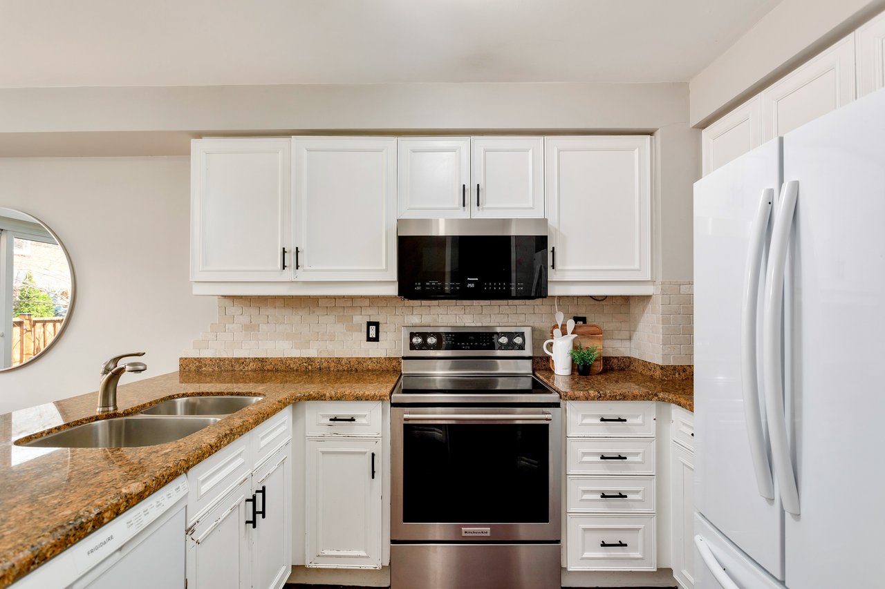 2006 Glenada Crescent Unit 7