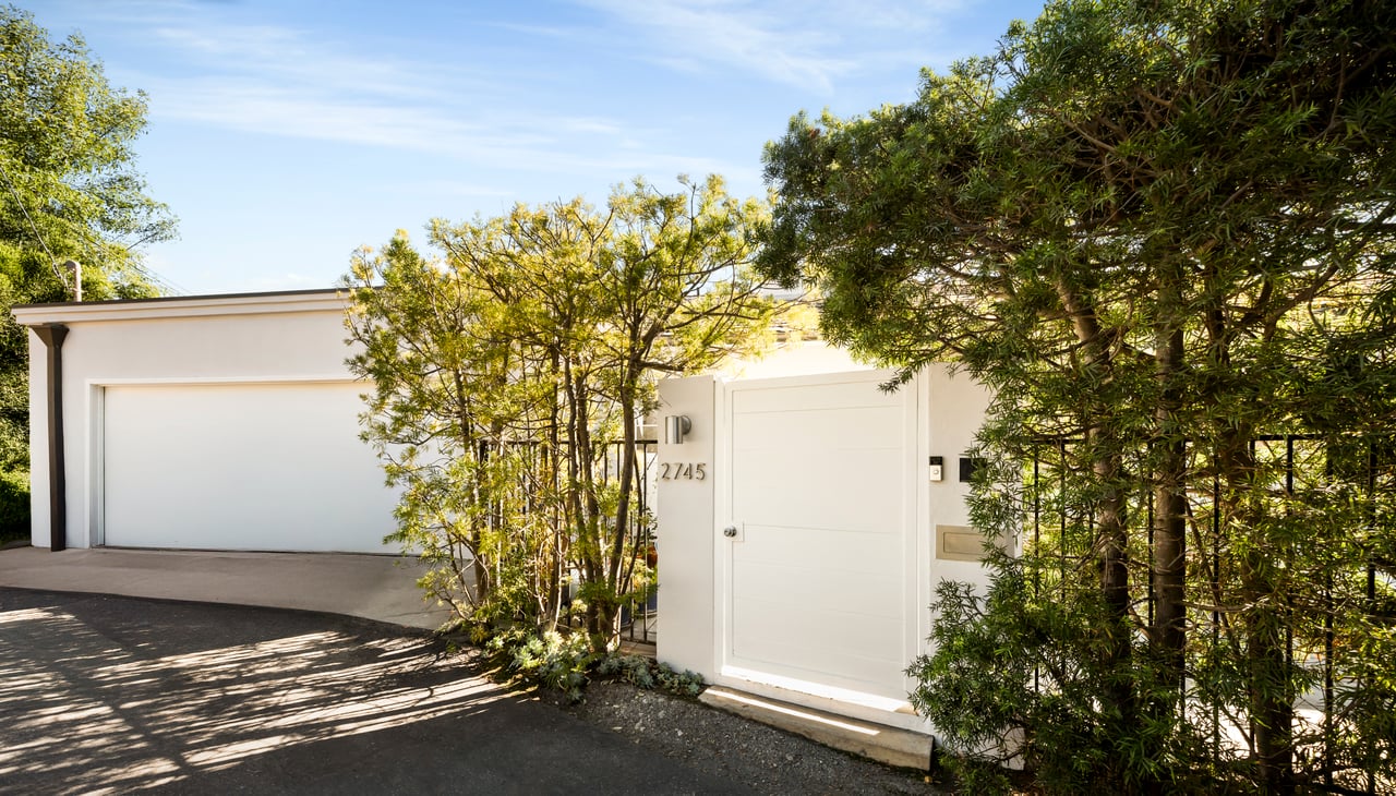 2745 La Cuesta Dr, Hollywood Hills