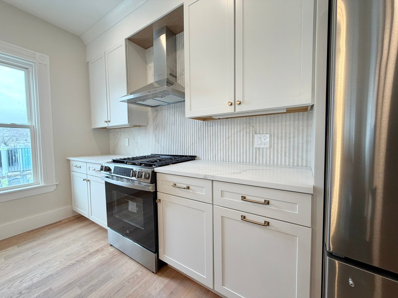 16 Harbor View Street