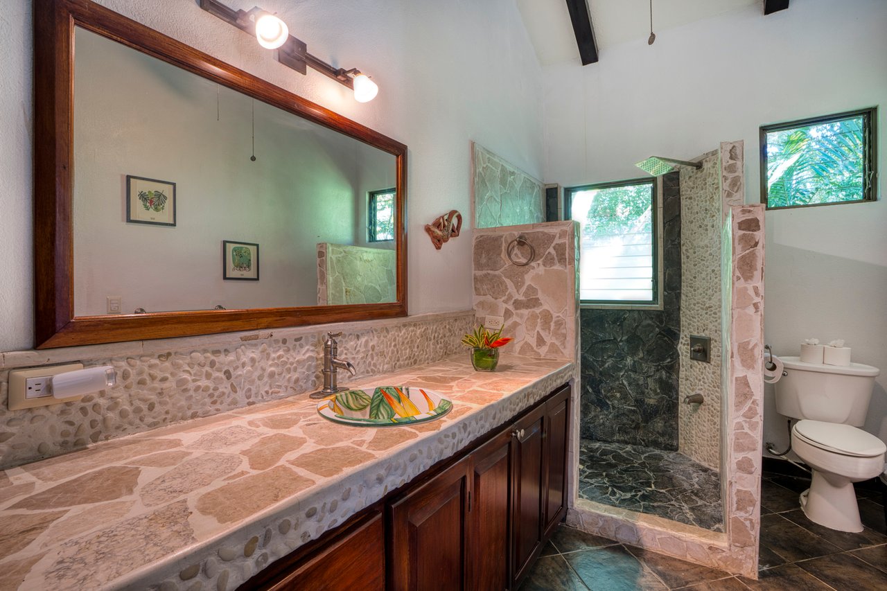 3 Bedroom Bali Style Home in Uvita