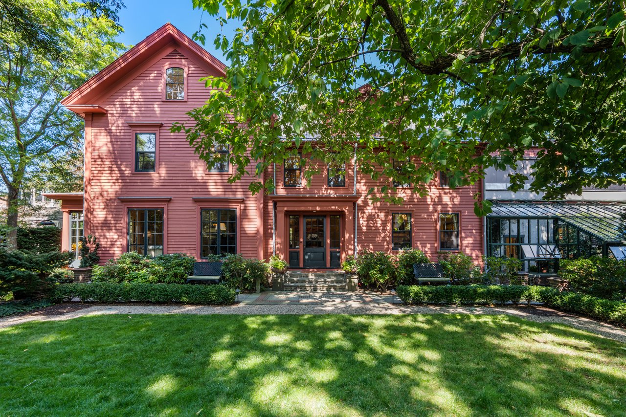  18 Ash Street, Cambridge, MA 02138