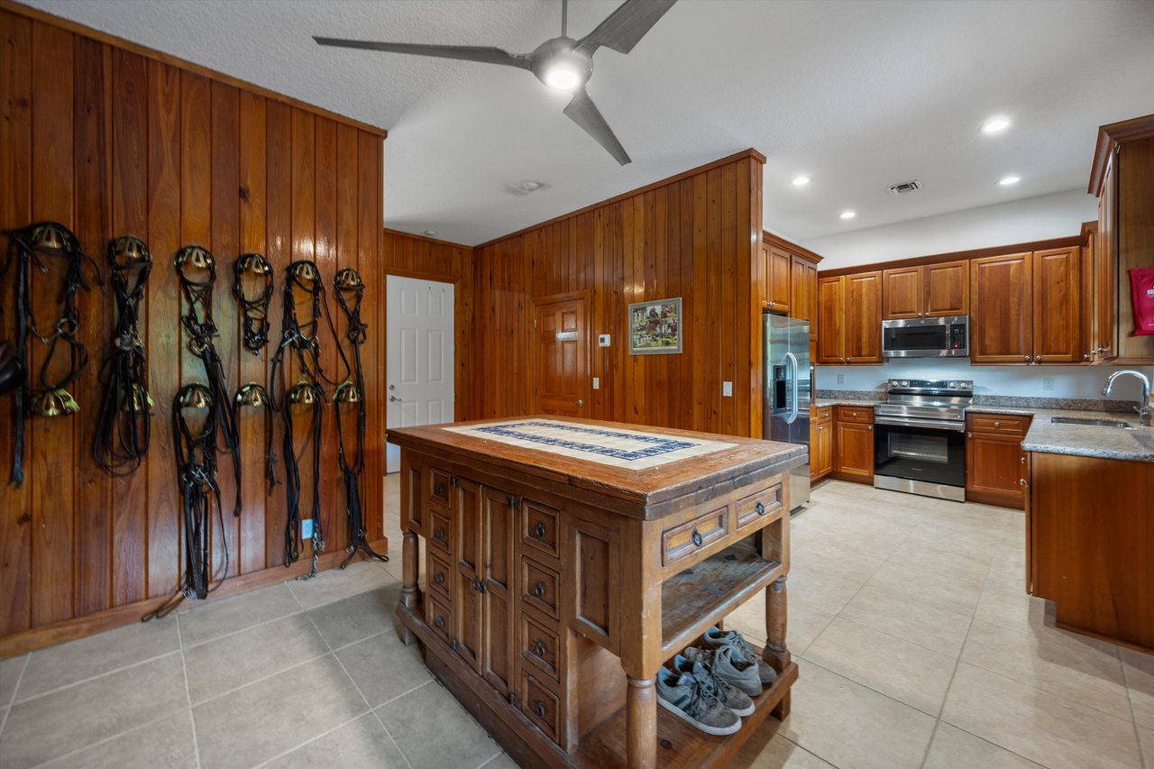 3287 Grande Road