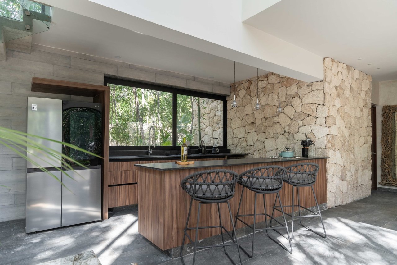 Villa 11  |  4 Bedroom with Large  Pool  in 12 O’Clock Tulum