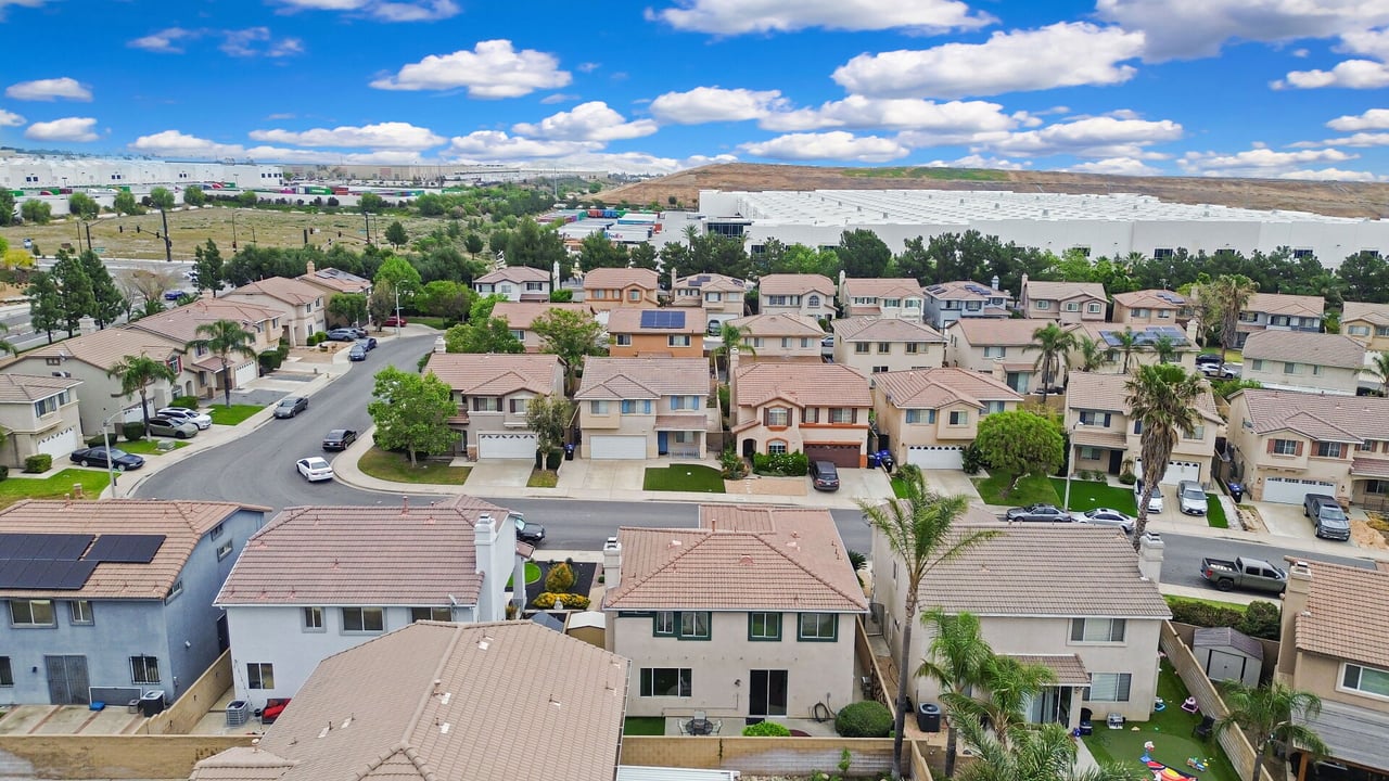 5744 Tamarisk Way
