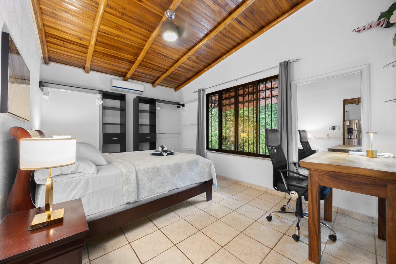 Casa Brillante & Casita Cinco Playas | Modern Home with Guest Casita, Pool & Mountain Views in Huacas