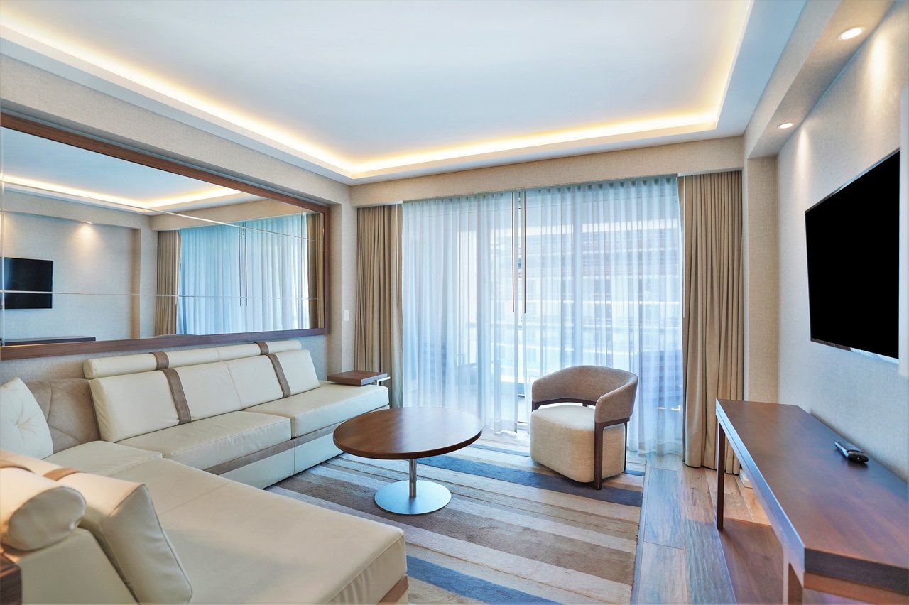 The Ocean Resort Residences (Conrad Fort Lauderdale Beach)