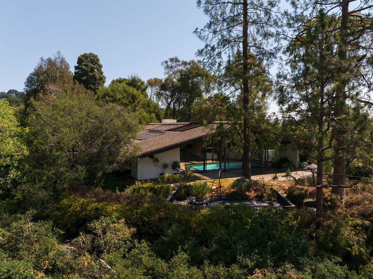 667 Ledo Way