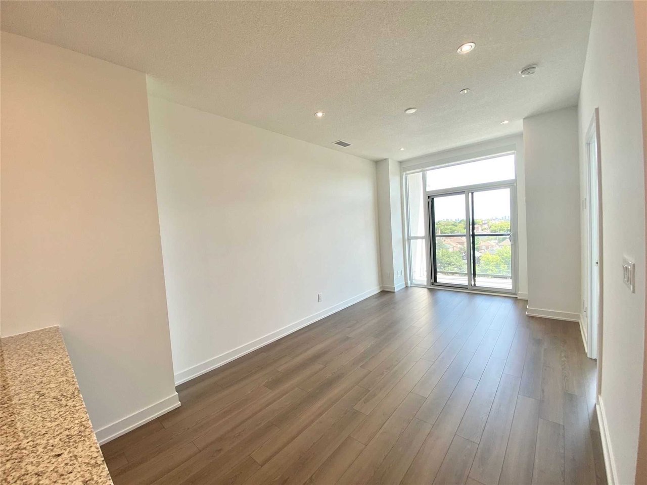 1603 Eglinton Ave W Unit: 610
