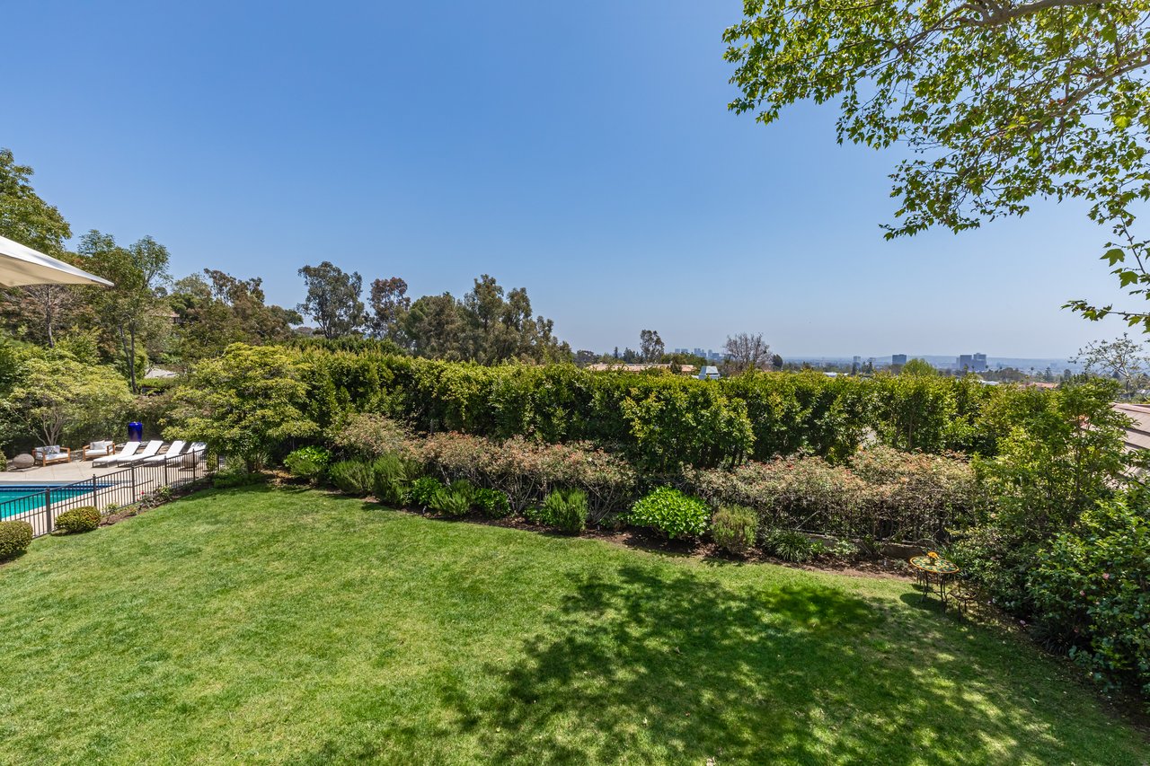 1756 Correa Way