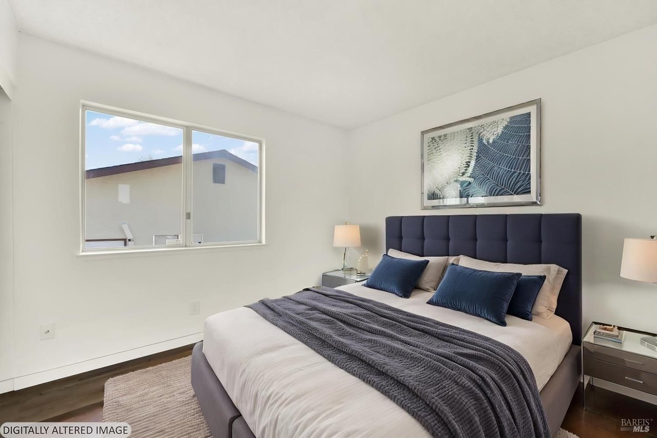 1305 Corcoran Ave