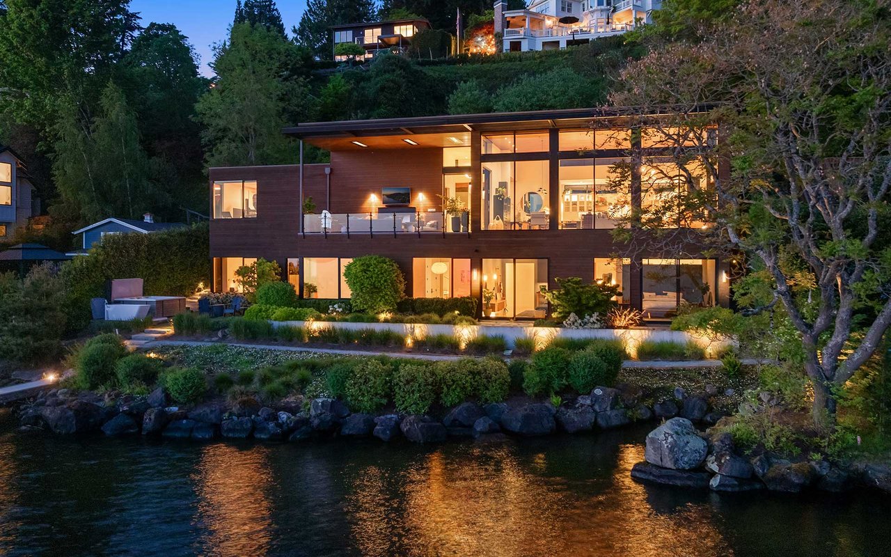 An Extraordinary Expression of Modern Waterfront Living on Mercer Island