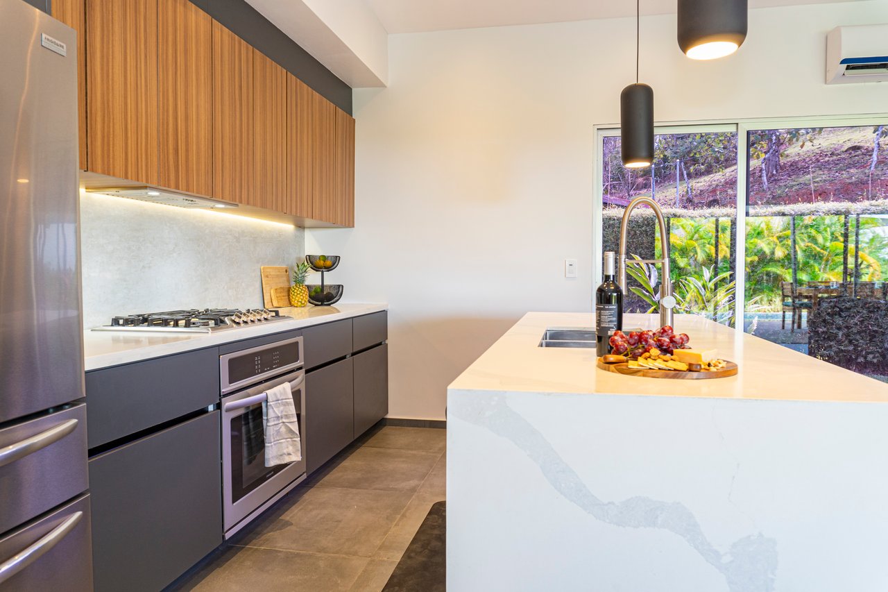 Cozy Turnkey 3-Bedroom Home with Pool in Uvita