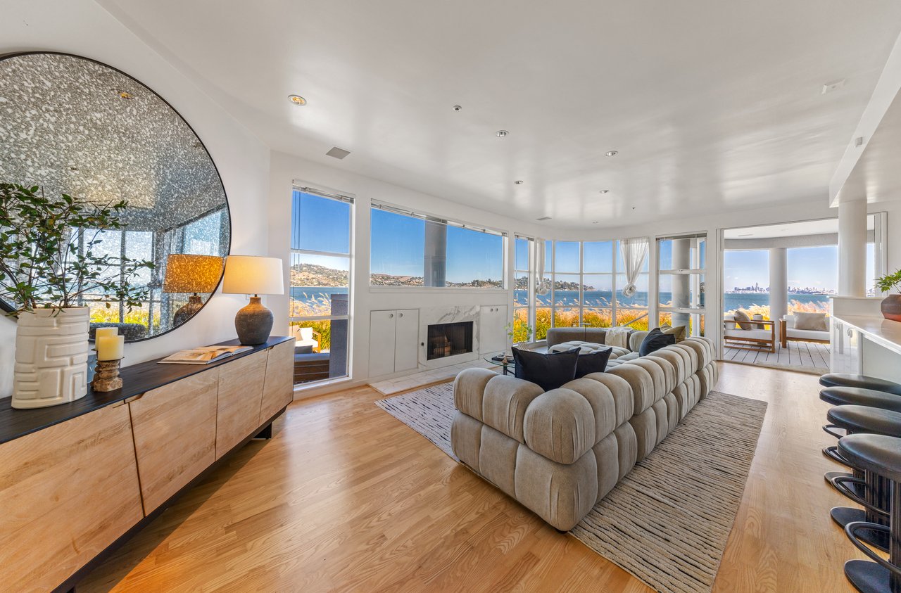 Sweeping Views Across the Bay