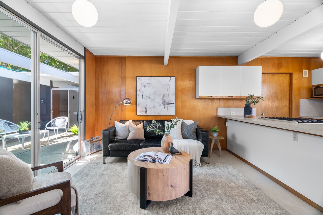 2326 Fairglen Drive