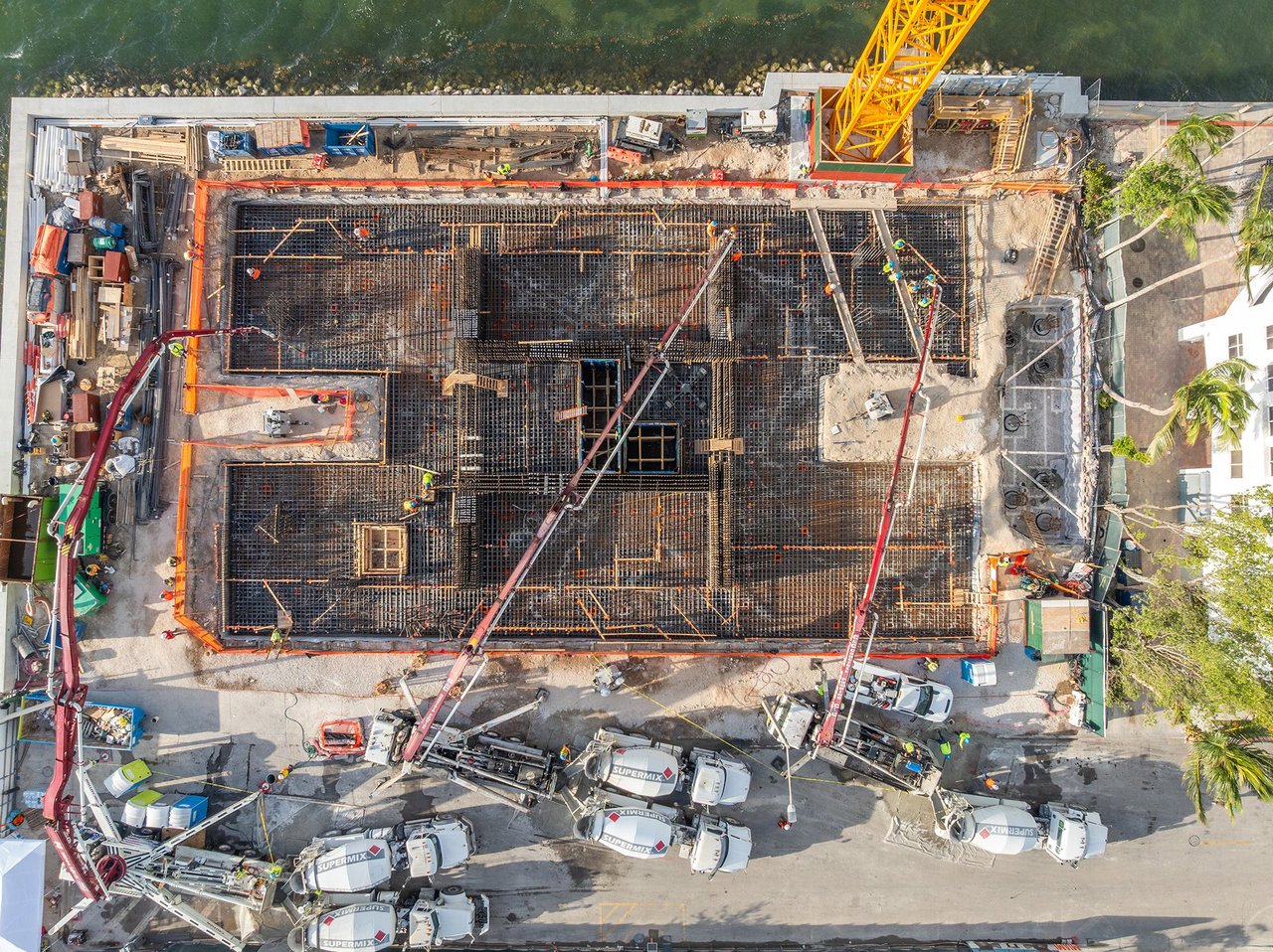 June 2025 | Villa Miami Finishes Concrete Pour on Iconic Edgewater Waterfront Tower