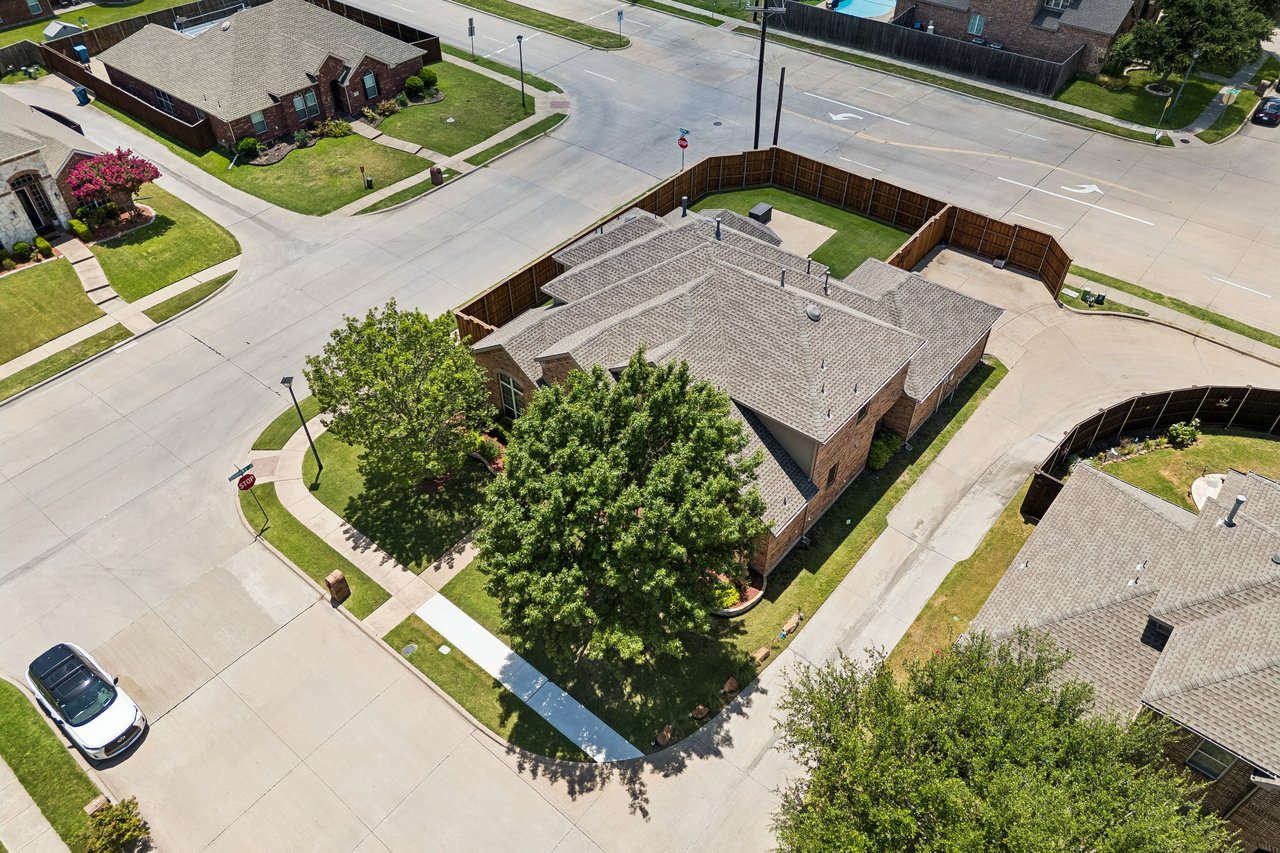 7001 Handen Drive