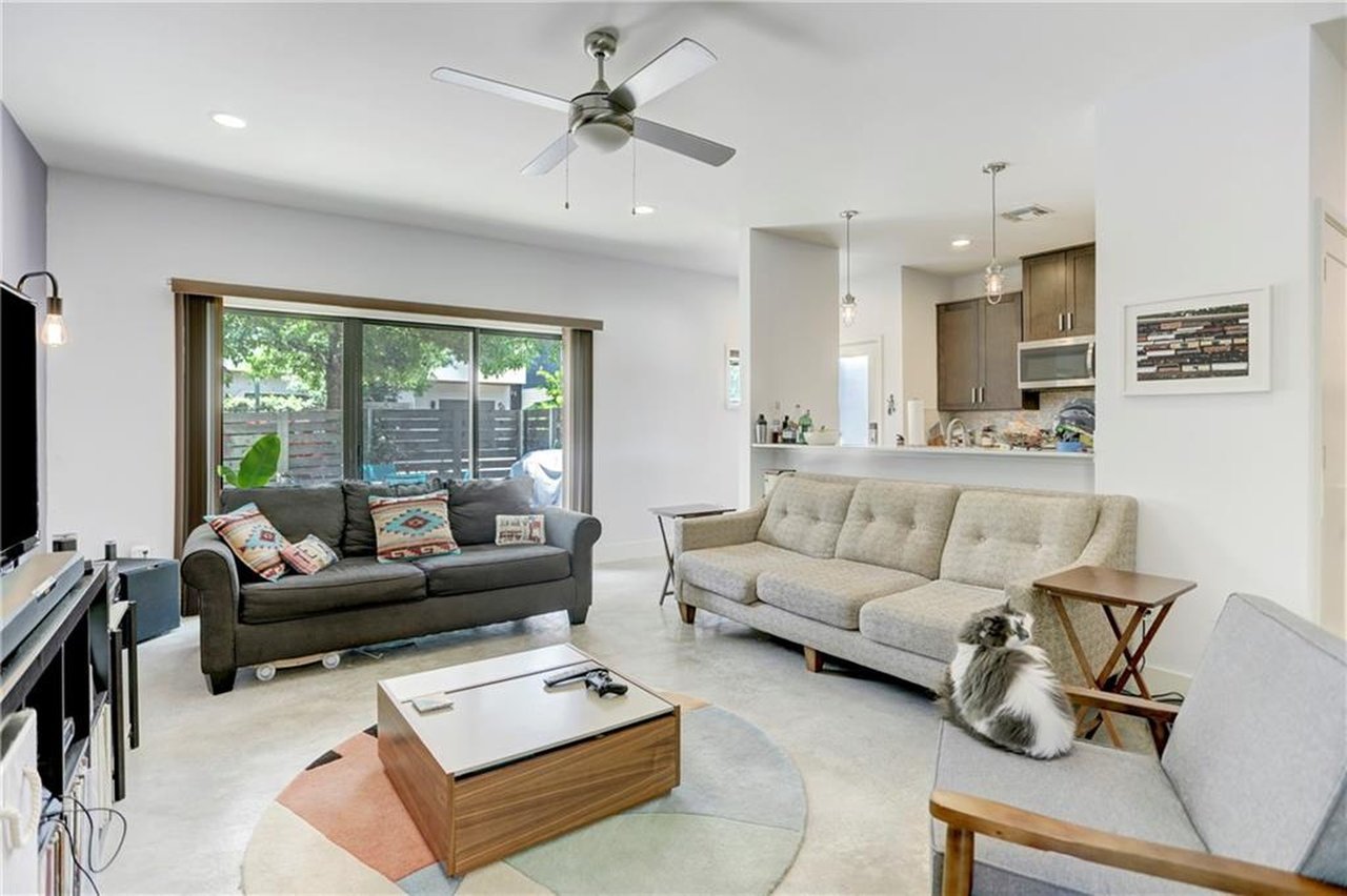 2101 Montopolis Dr #13