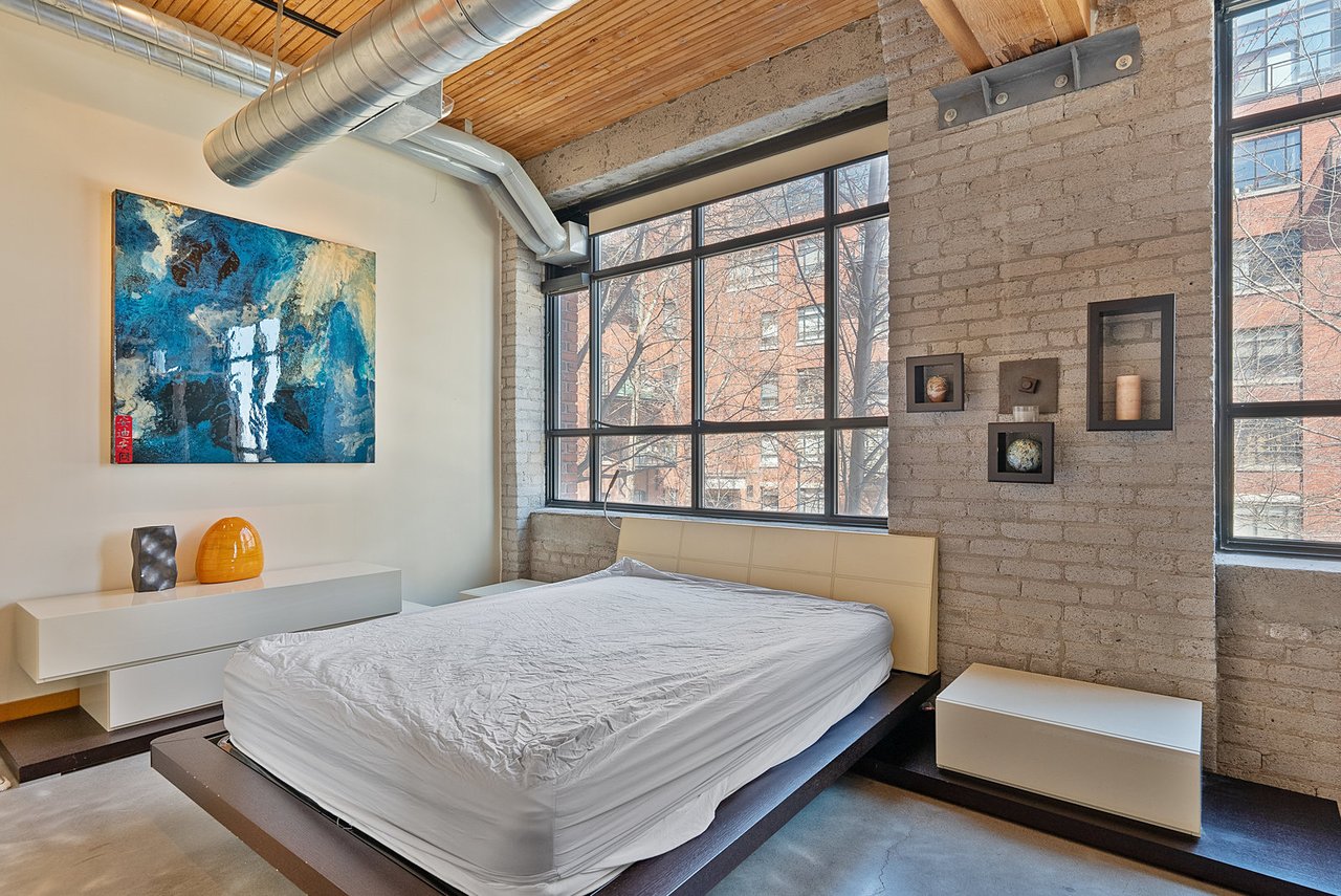 68 Broadview Ave S Unit: 203