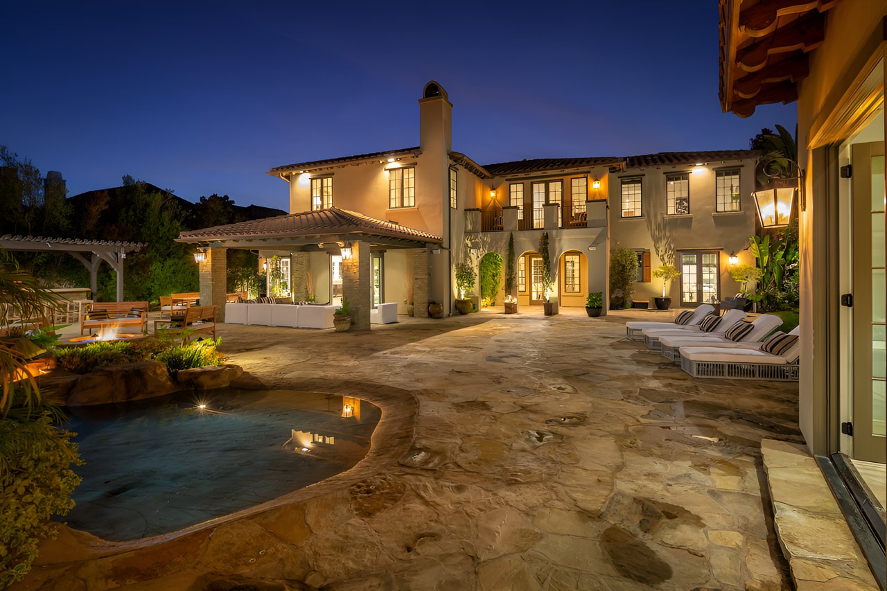 25330 Prado De Ambar