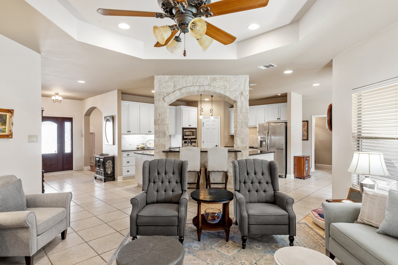 156 Northview Ln, Fredericksburg, TX