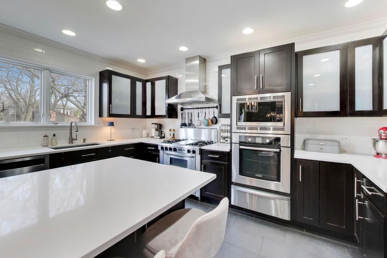 1217 Sheridan Rd