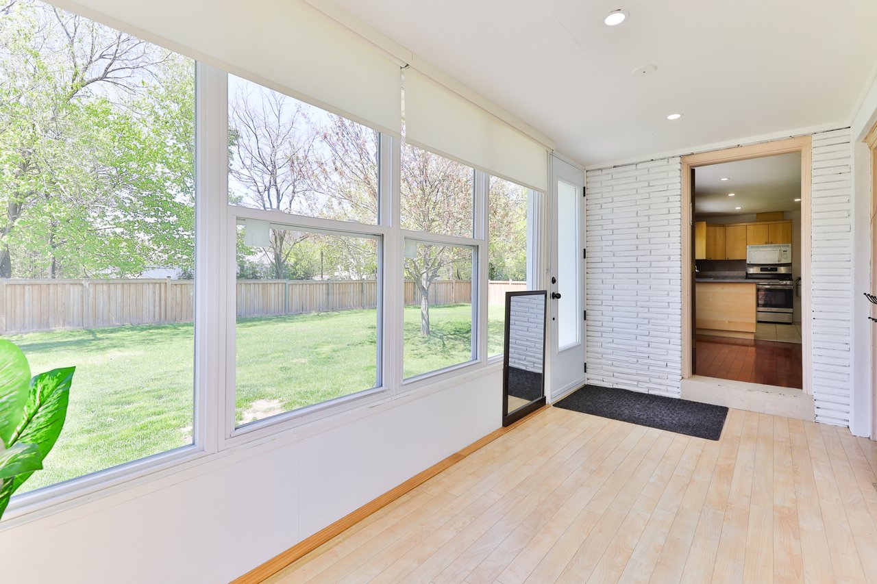425 Plains Road W, Burlington