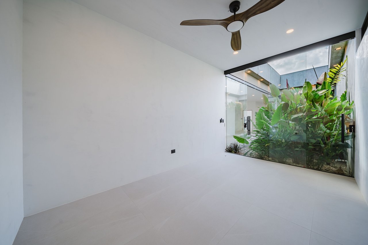 Finca Tranquila Brand New Luxury Residence