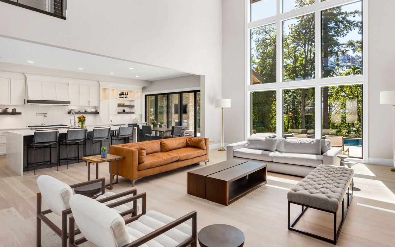 Complimentary Staging Services
