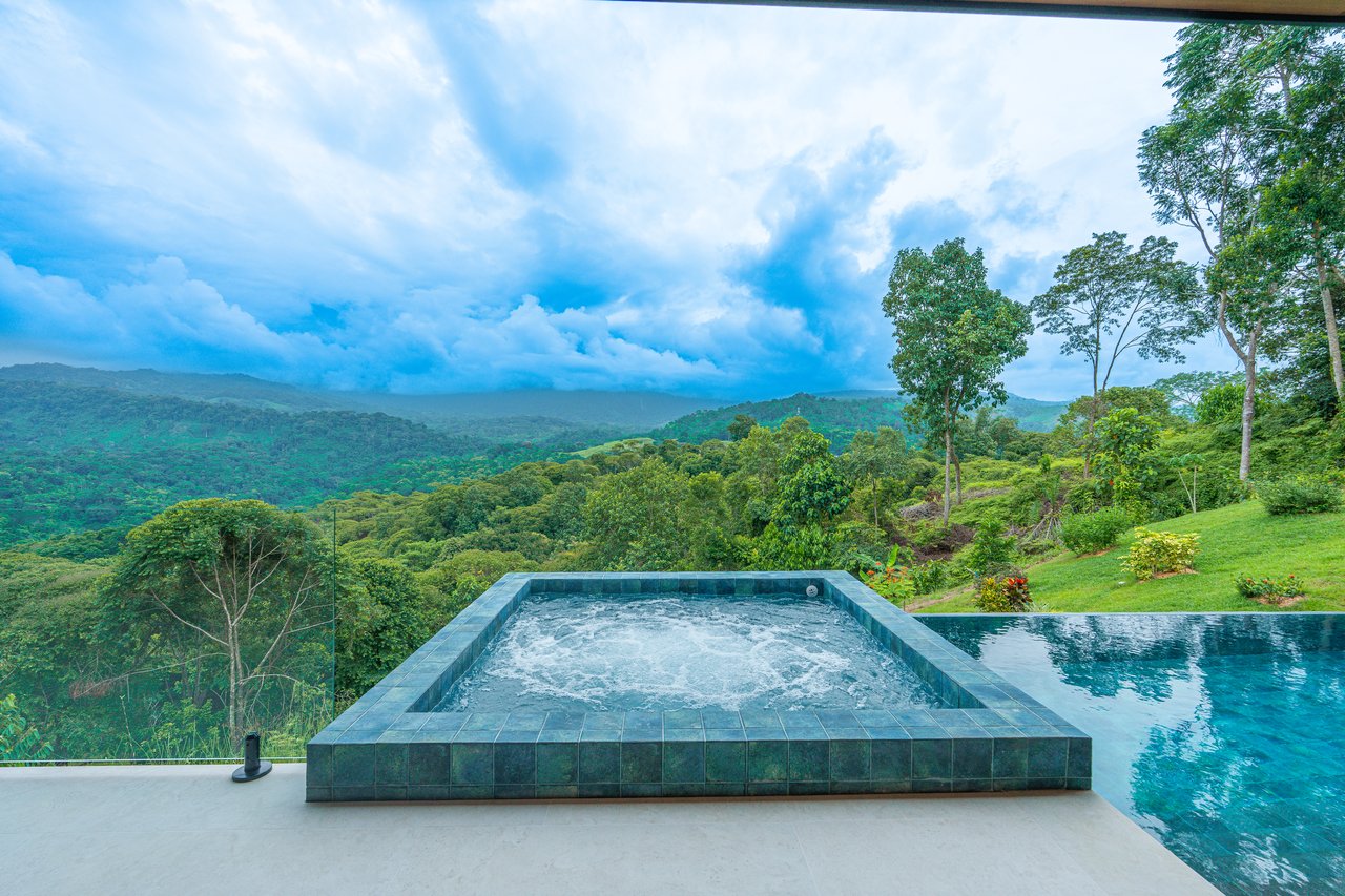 3 Bedroom Luxury Modern Tropical Home in Dominical