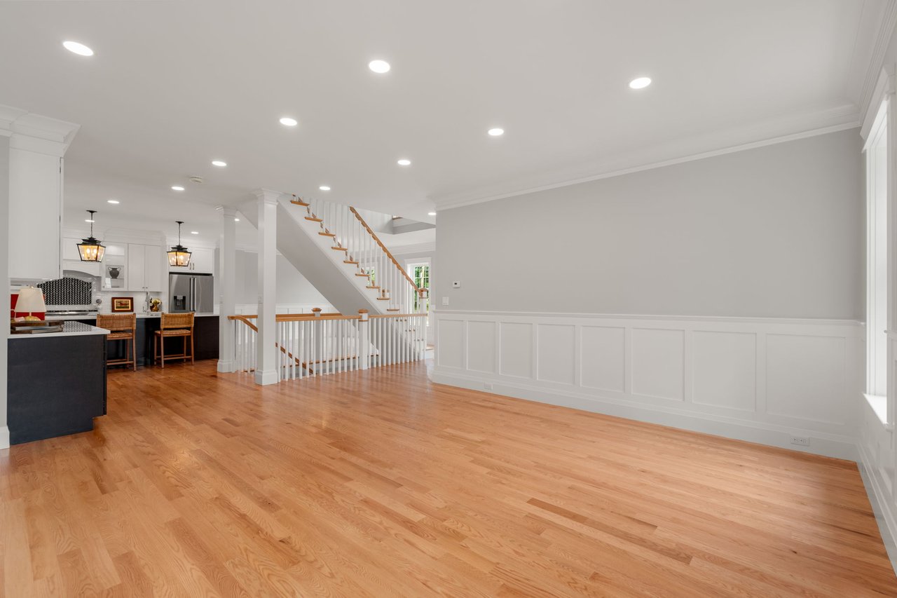 320 Lexington St