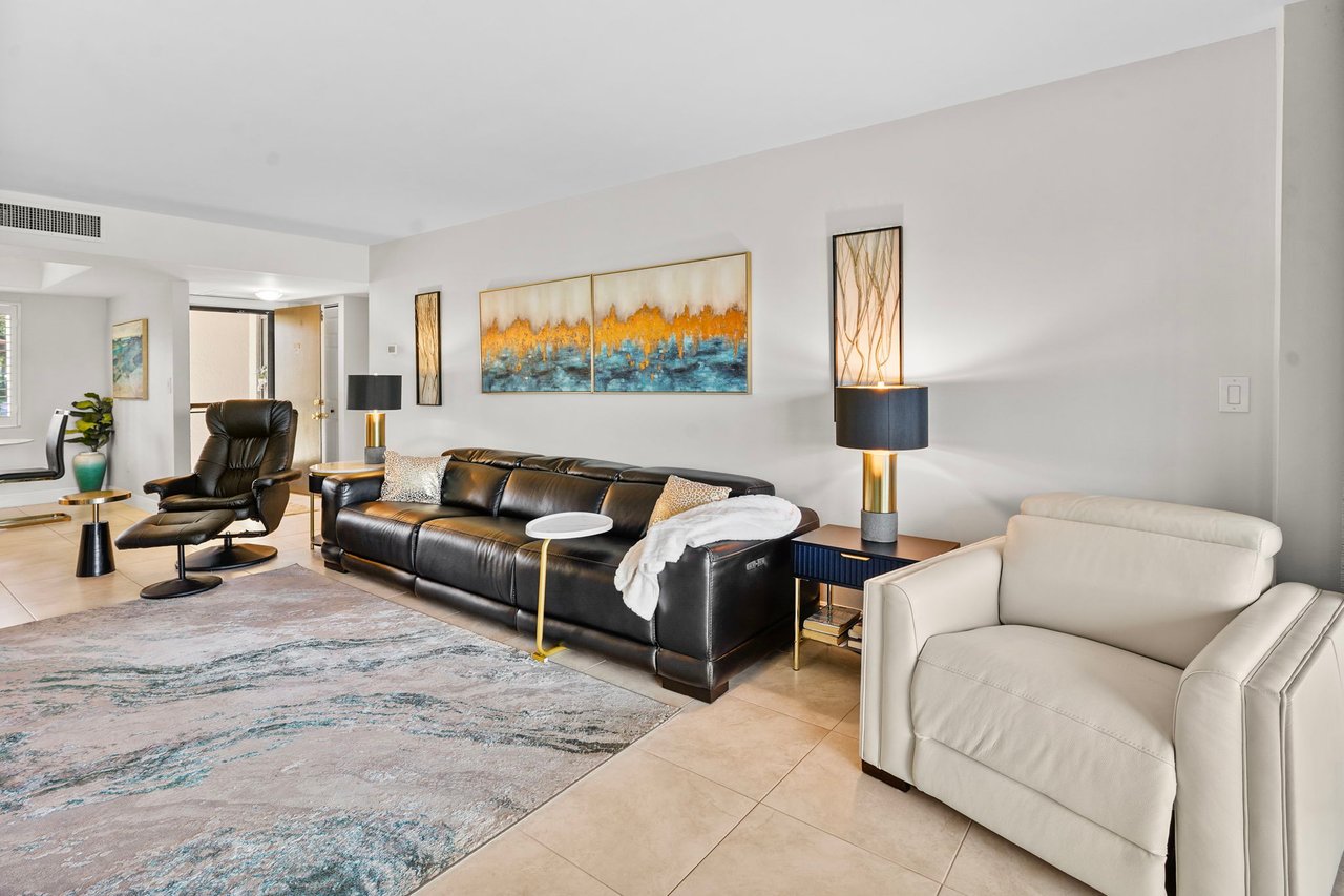 413 Augusta Blvd #105