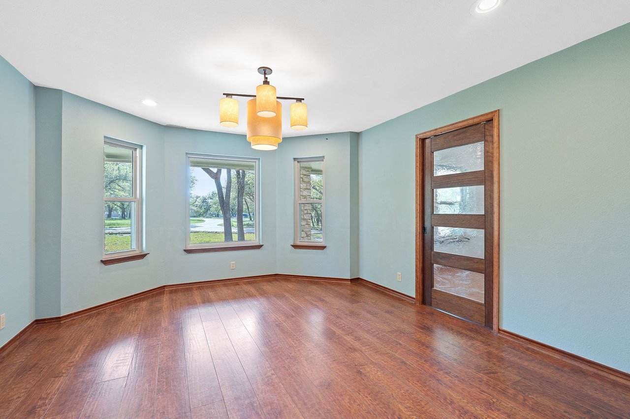 2013 Mayfield Dr