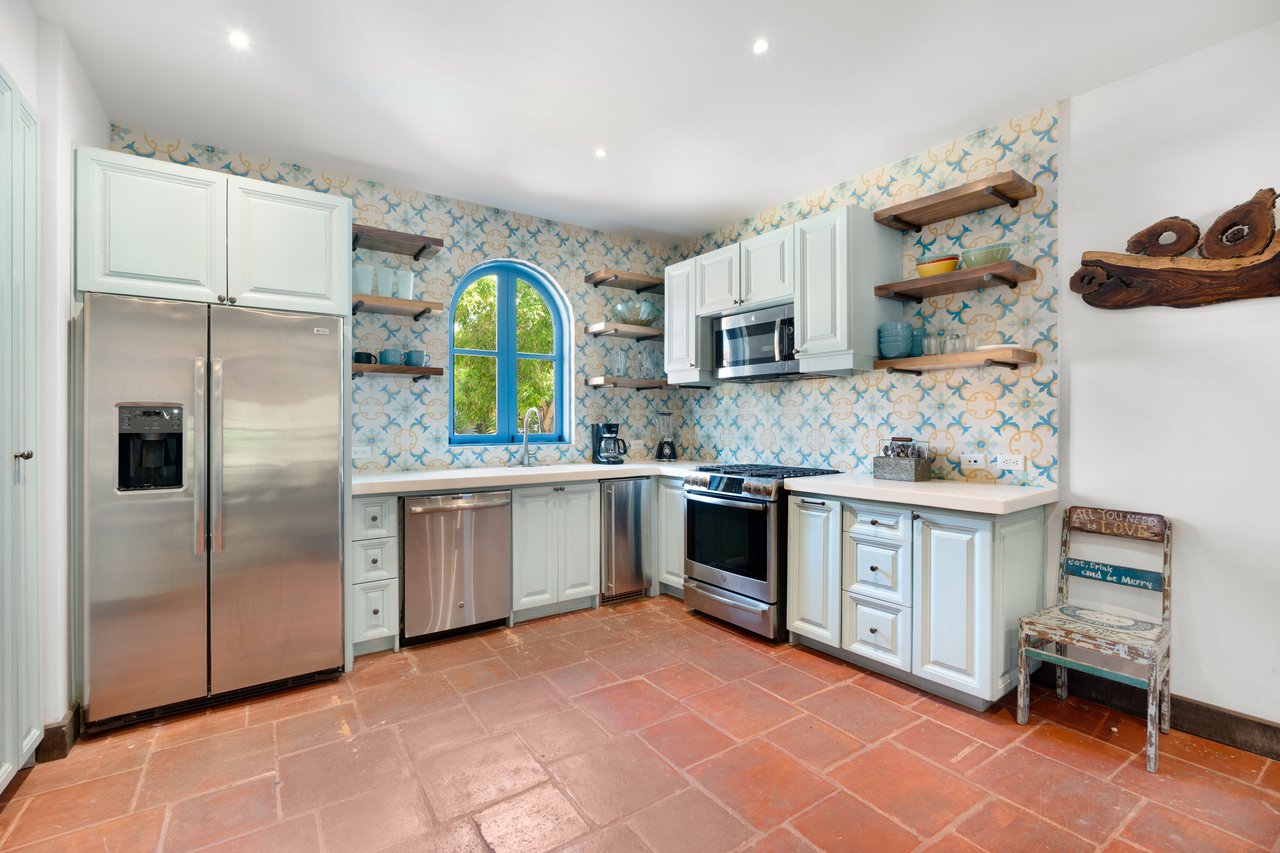 5 Calle Cartagena | This coastal retreat offers a perfect blend of comfort and convenience.
