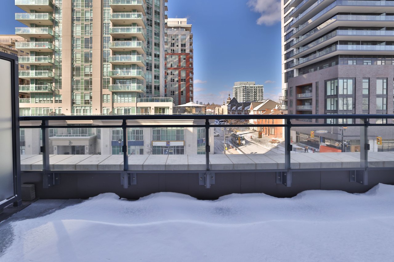 304-2060 Lakeshore Road, Burlington