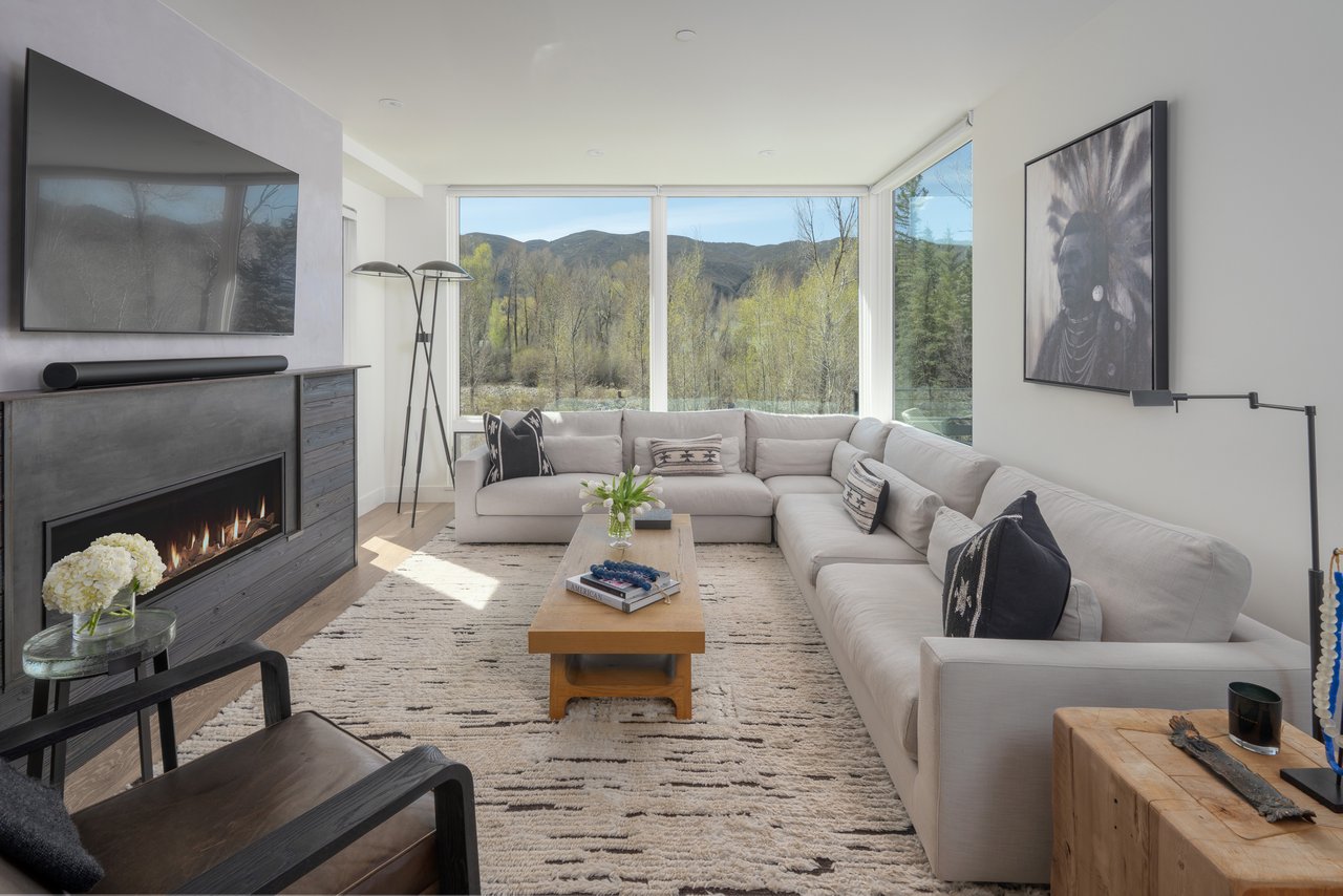 22856 Two Rivers Road