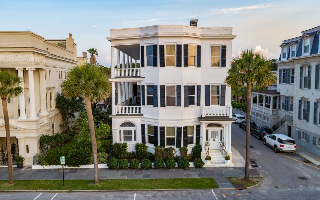 Waterfront South of Broad Home – 31 E Battery Street