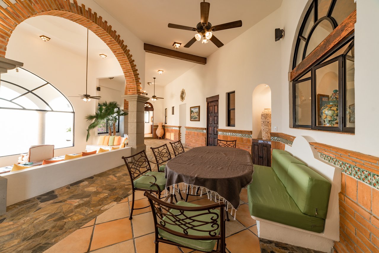 5 Bedroom, Single Family Home, Villa Encantada 