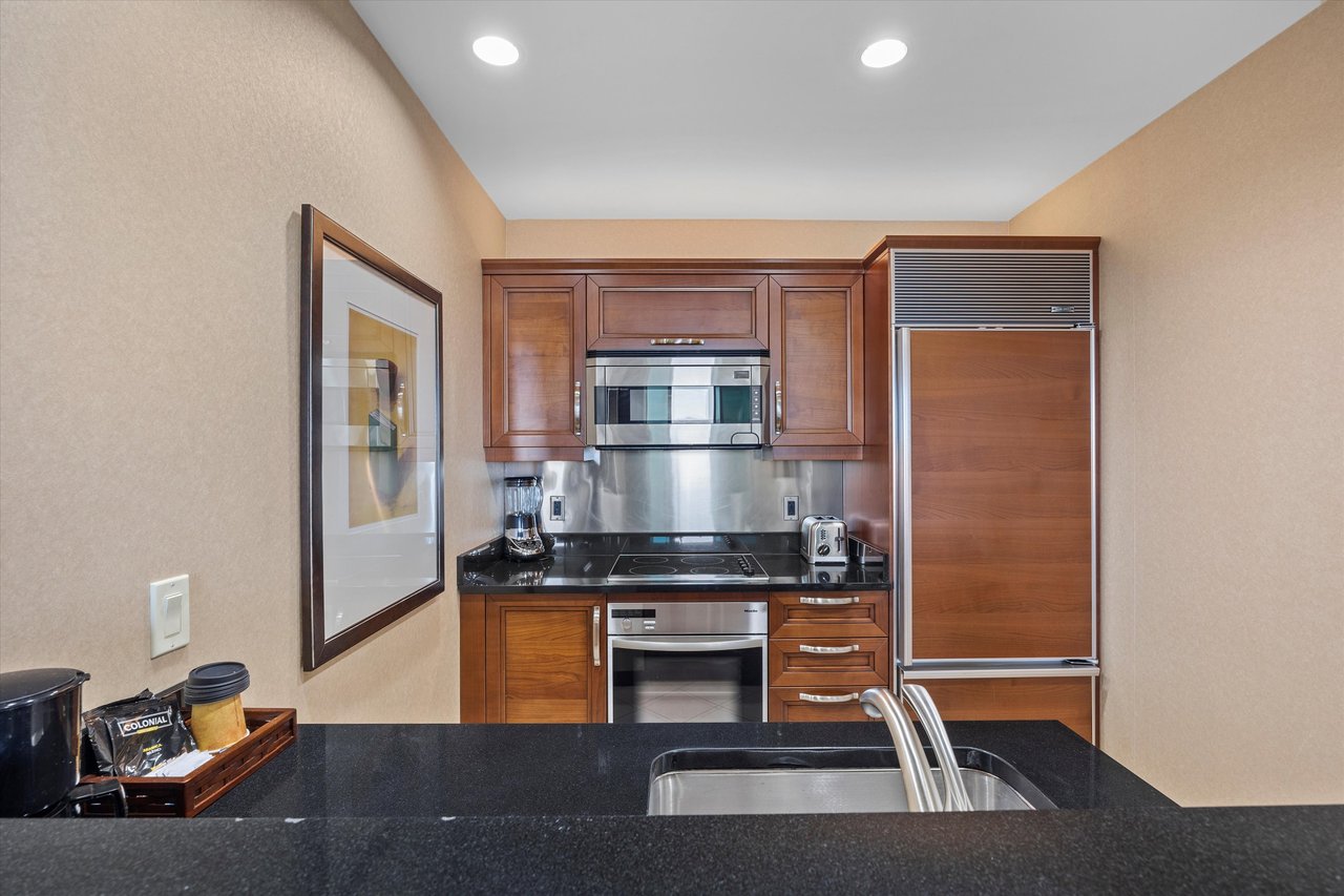 125 East Harmon Avenue 3520