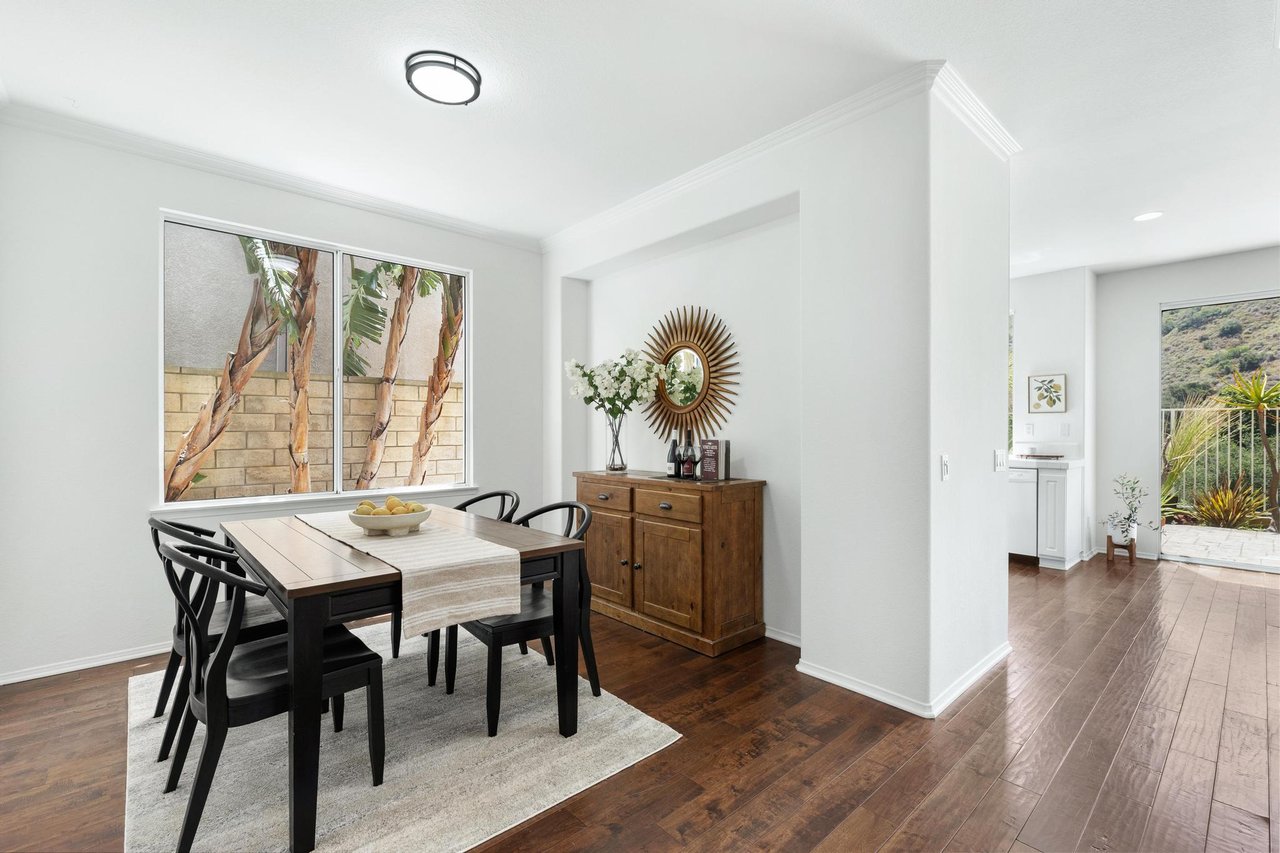 3098 Espana Ln