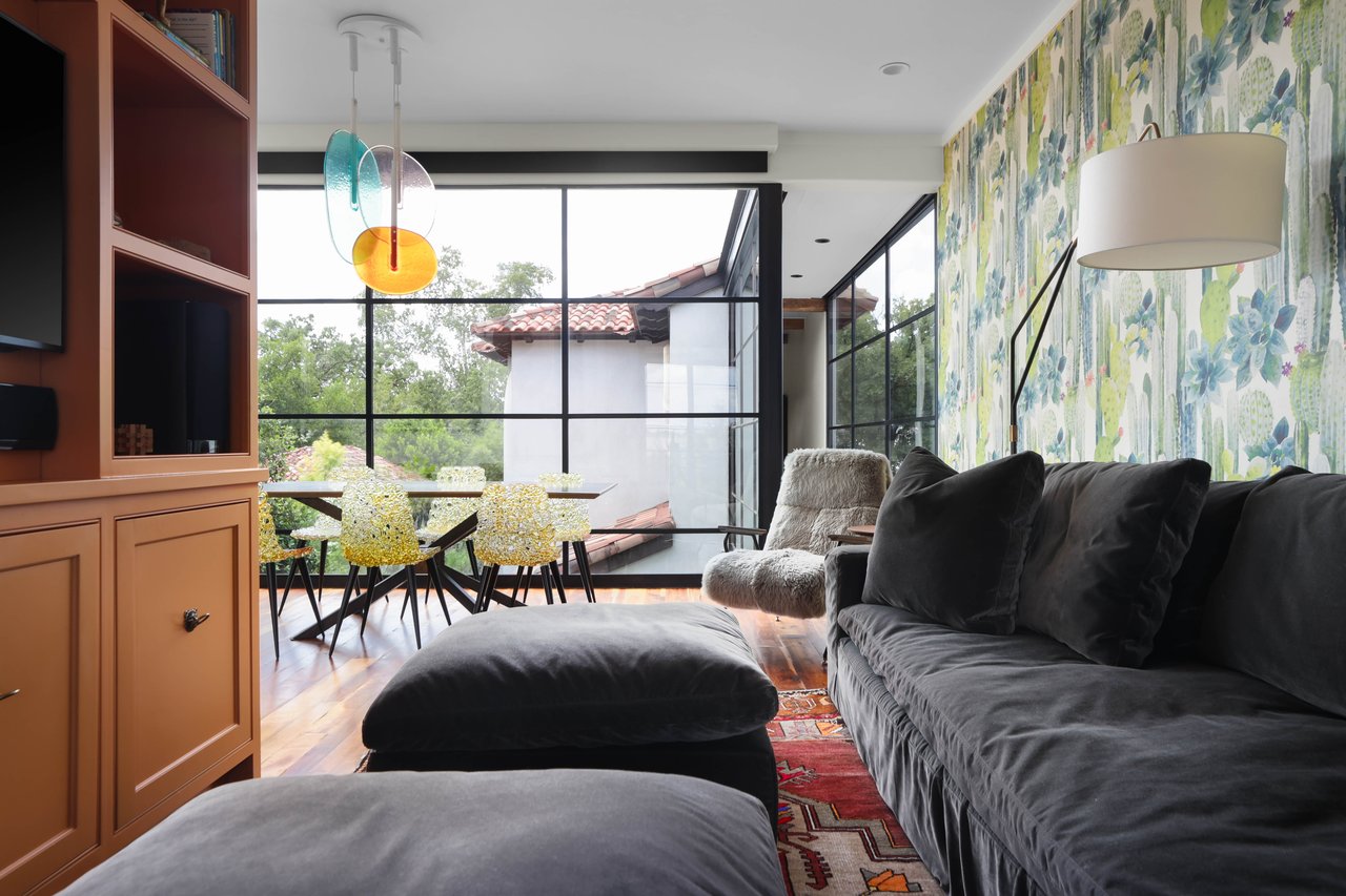 1308 Meriden Lane