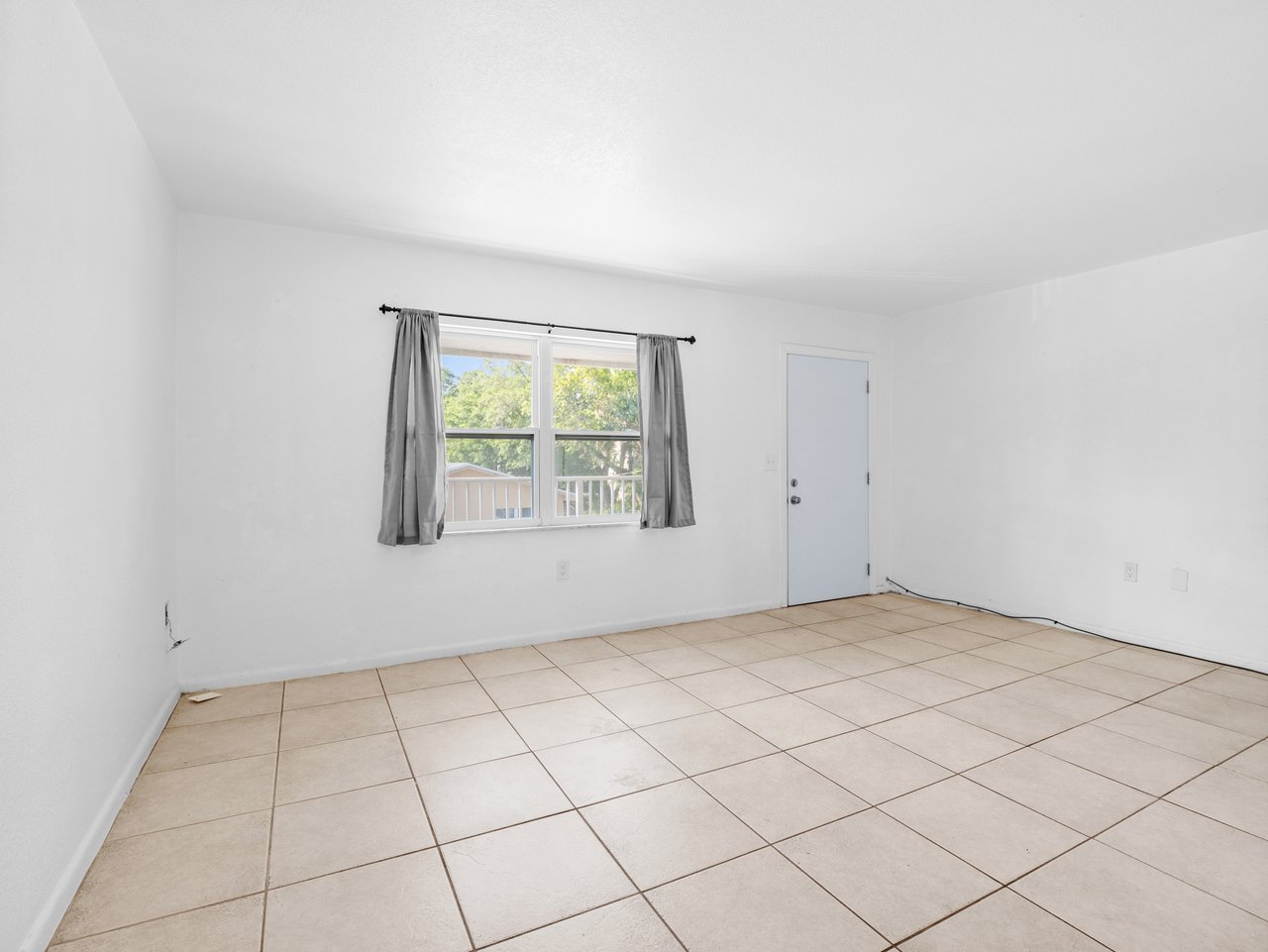 85,87,89 NW Irwin Ave