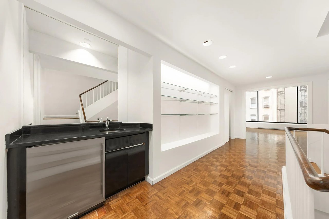 226 E 67th St Maisonette