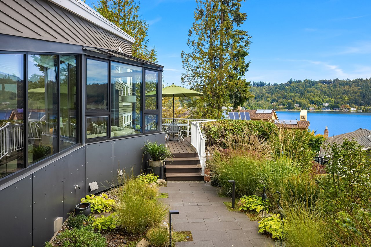 2604 W Lake Sammamish Pkwy NE
