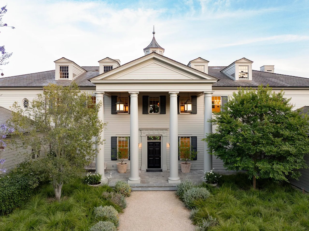 700 Picacho Ln