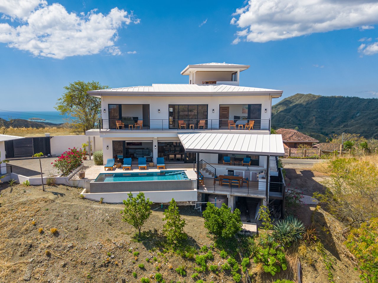 Casa En Las Rocas | Spectacular Ocean-View Home in Pacific Heights